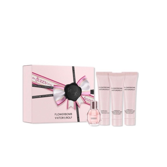 Viktor & Rolf Other - Viktor & Rolf Flowerbomb Flower BombTravel Set - Lotion Body Balm